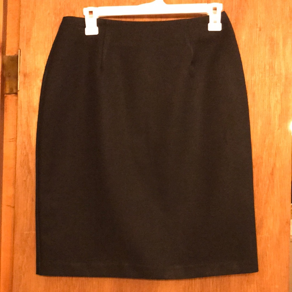 Black business skirt